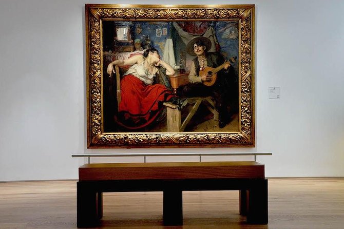 Portuguese Fado Live Music Show in Lisbon - Enjoying the Live Performance