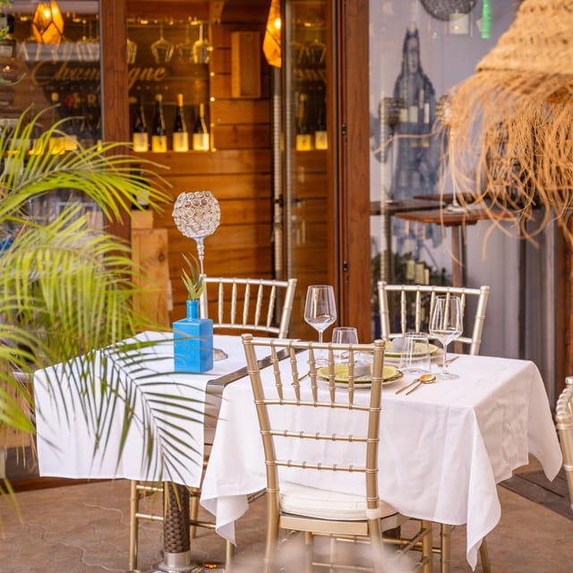 PORTUGUESE WINE TASTING IN THE HEART OF FARO - Booking and Cancellation