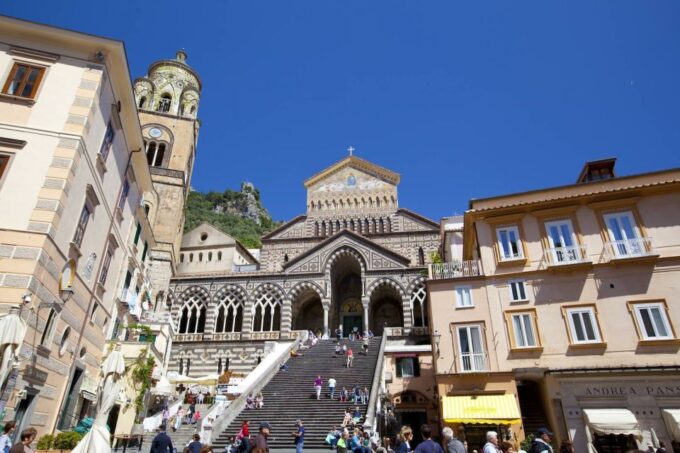 Positano, Amalfi and Ravello Sharing Tour From Sorrento - Booking and Meeting