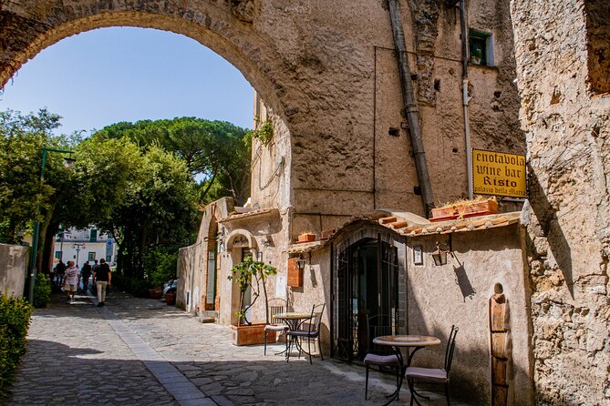 Positano, Amalfi and Ravello Small Group by Minivan - Marveling at Ravello