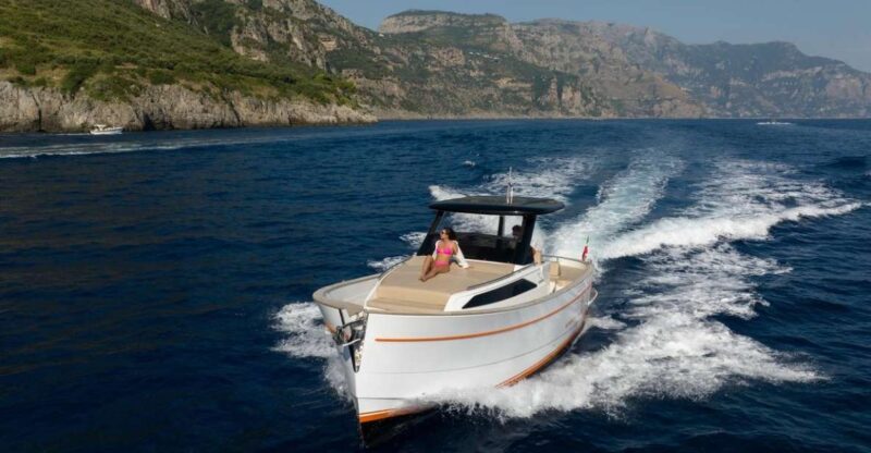 Positano: Amalfi Coast & Emerald Grotto Private Boat Tour - Customer Reviews and Ratings