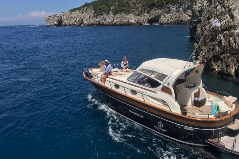Positano: Boat Tour of Capri With Drinks and Snacks - Tour Highlights and Experience