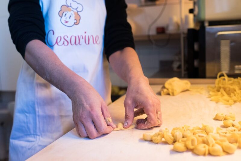 Positano: Pasta & Tiramisu Cooking Class at a Locals Home - Iconic Pasta and Tiramisu