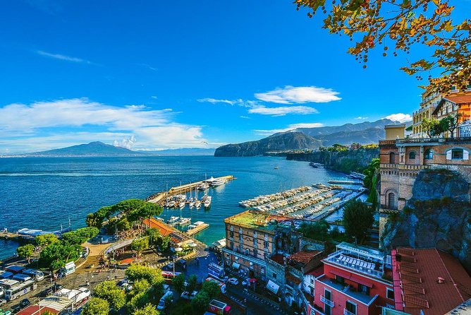 Positano, Sorrento & Pompeii One Day Trip From Naples With Driver - Discovering Sorrento: Lemon-Infused Enchantment