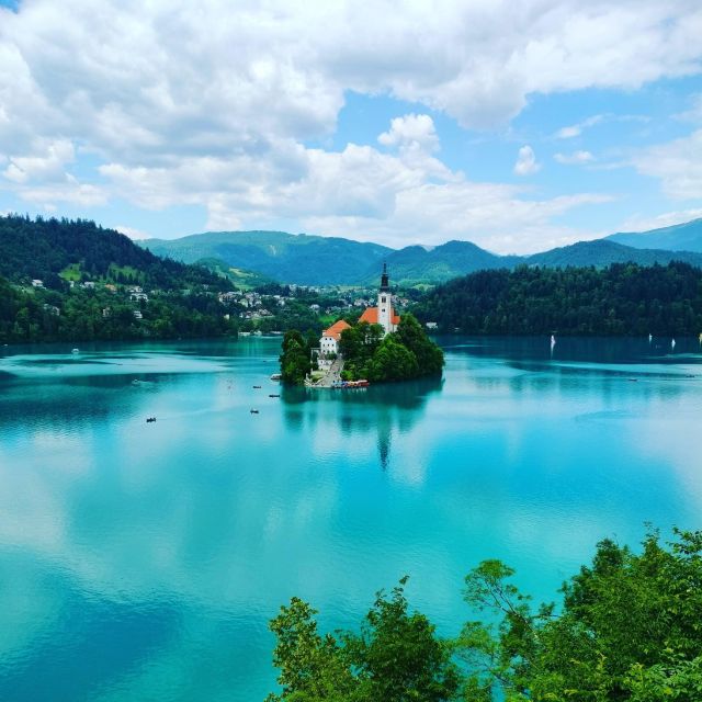 Postojna Cave and Bled Lake Day Tour From Ljubljana - Itinerary Highlights