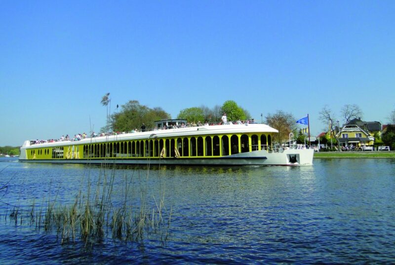 Potsdam by Boat: Island Cruise - Wheelchair Accessibility and Pet Policy
