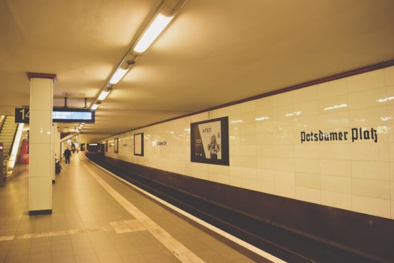 Potsdam: Express Walk With a Local in 60 Minutes - Experience Highlights
