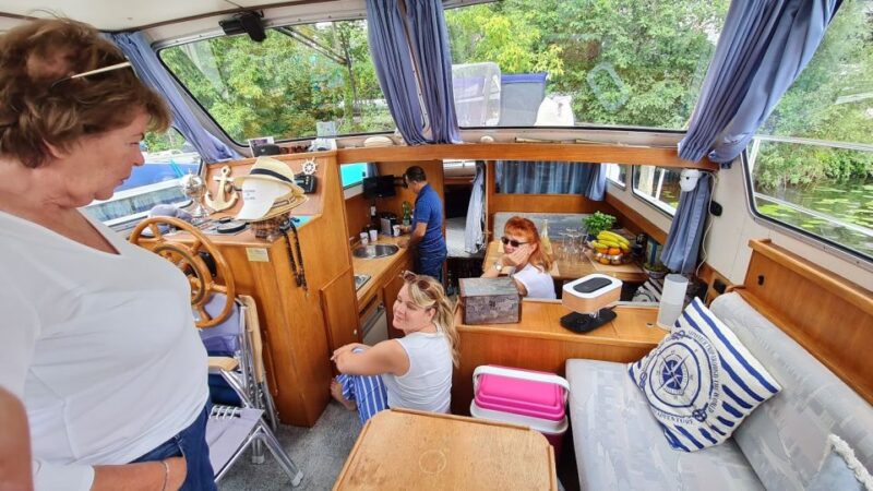 Potsdam: Private Harbor and Castle Sightseeing Cruise - Customer Feedback