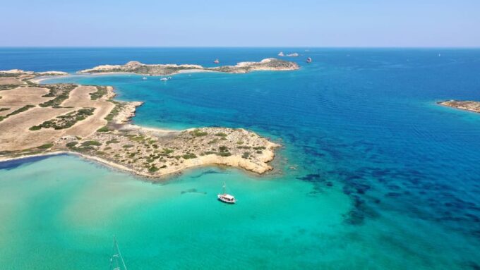 Pounta: Paros & Antiparos Cruise, Swimming & Seafood Lunch - Languages and Availability