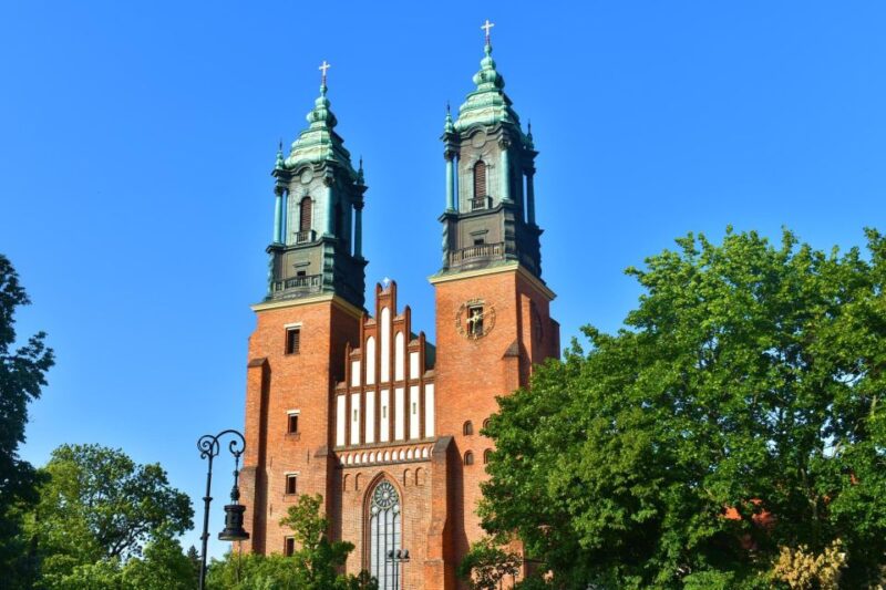 Poznan: Express Walk With a Local in 60 Minutes - Renaissance Town Hall