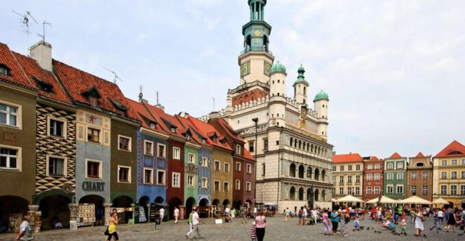 Poznan Old Town and Citadel Park Private Walking Tour - Cancellation and Payment