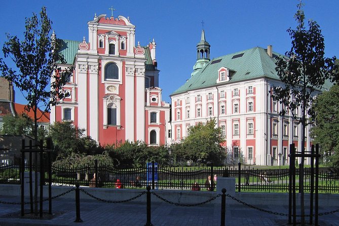 Poznan Old Town and Croissant Museum Private Walking Tour - Meeting and Pickup