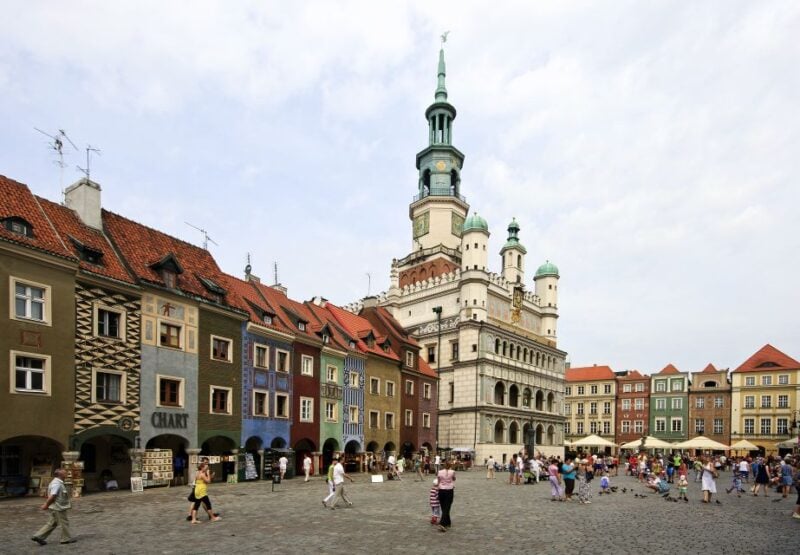 Poznan Old Town and Croissant Museum Private Walking Tour - Discovering the Croissant Museum