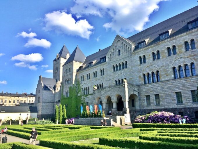 Poznan: Old Town, Srodka District, & Cathedral Private Tour - Tour Duration and Price