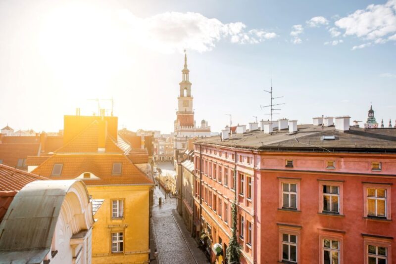 Poznan: Private Architecture Tour With a Local Expert - Tour Logistics and Meeting Point