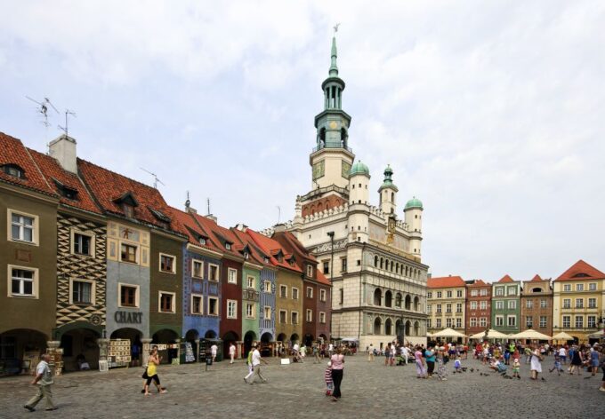 Poznan: Srodka District and Cathedral Island Private Walking - Exploring Srodka District