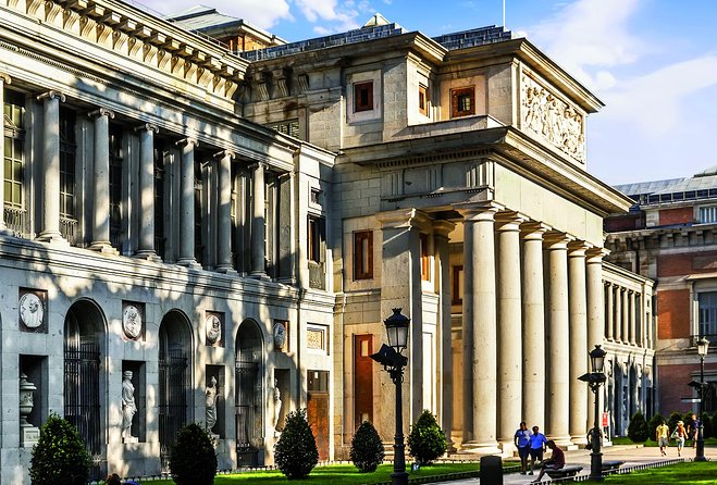 Prado Museum Tour With Skip the Line Ticket in Madrid - Visitor Experience and Expectations