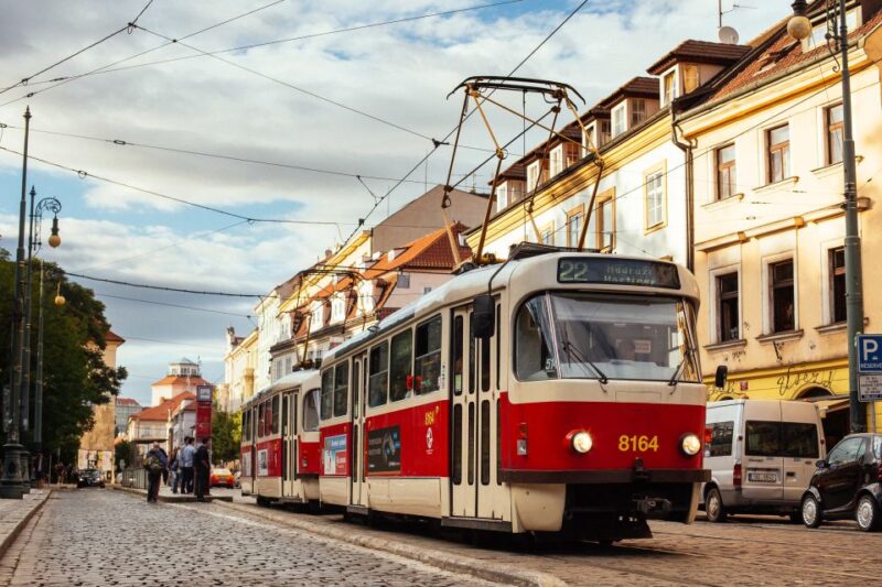 Prague: 1.5-Hour Private Kick-Start Tour With a Local - Key Points