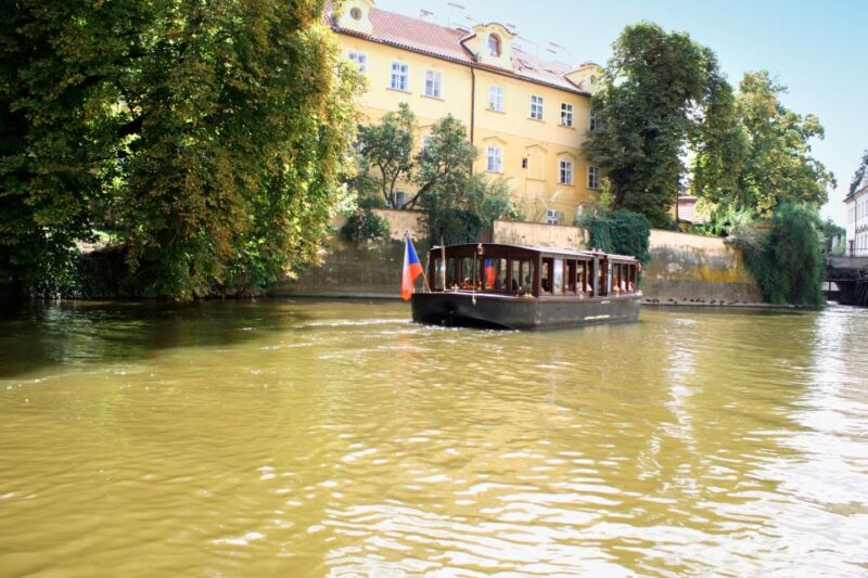 Prague: 1.5-Hour River Boat Cruise and Guided Tour - Meeting Point and Important Information