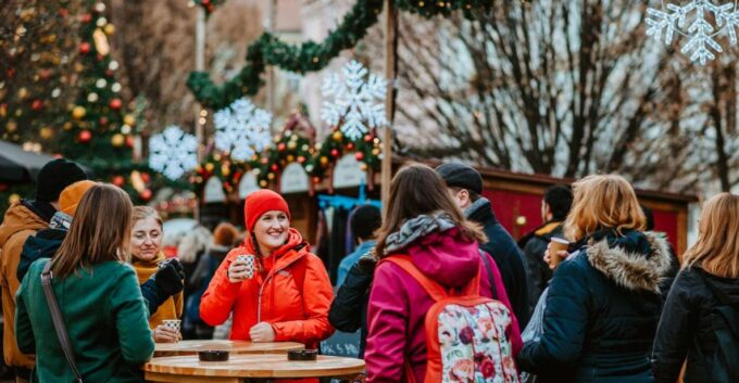 Prague: 2-3h Magical Christmas Markets Tour With Inclusions - Live Guide and Pickup