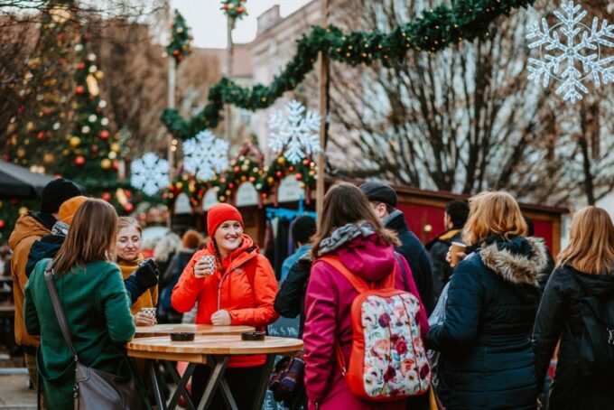 Prague: 2-3h Magical Christmas Markets Tour With Inclusions - Private Group Option