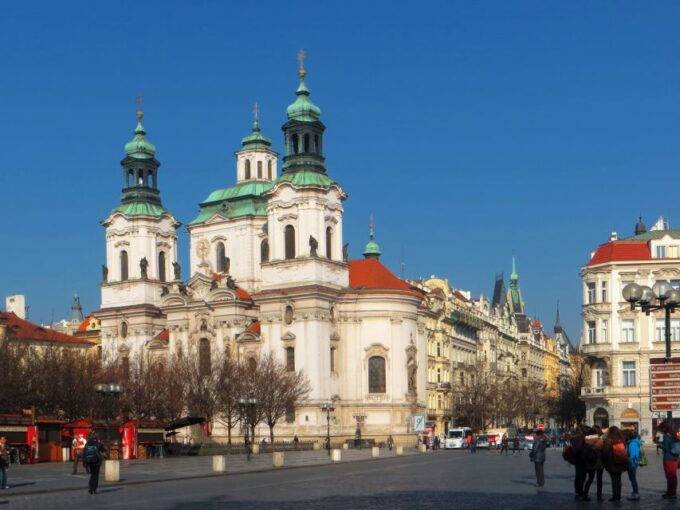 Prague: 2-Hour Old Town and Jewish Ghetto Walking Tour - Tour Inclusions