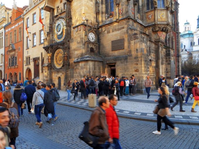 Prague: 2-Hour Old Town and Jewish Ghetto Walking Tour - Booking and Availability