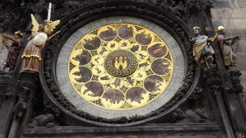 Prague: 2-Hour Walking Tour and Boat Cruise With Lunch - Walking Tour