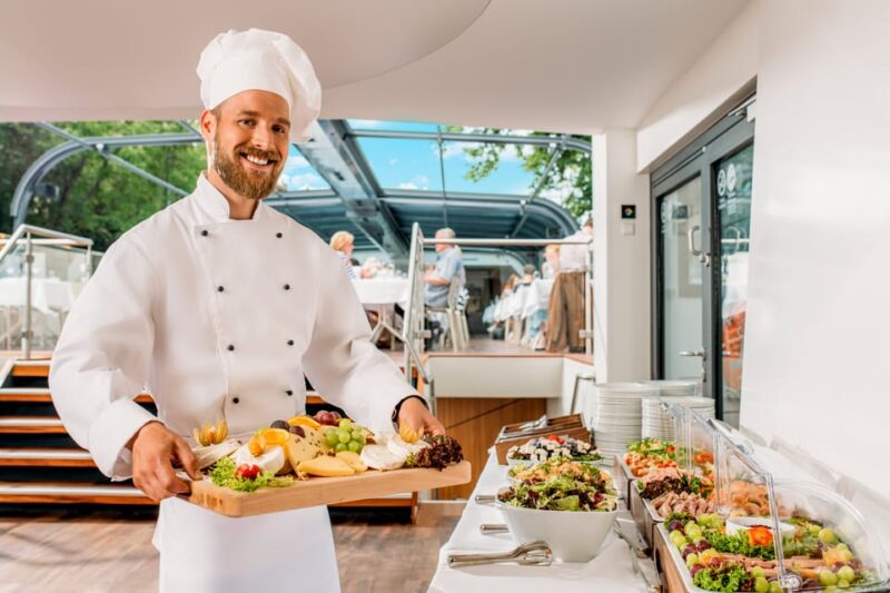 Prague: 2-Hour Walking Tour and Boat Cruise With Lunch - Boat Cruise