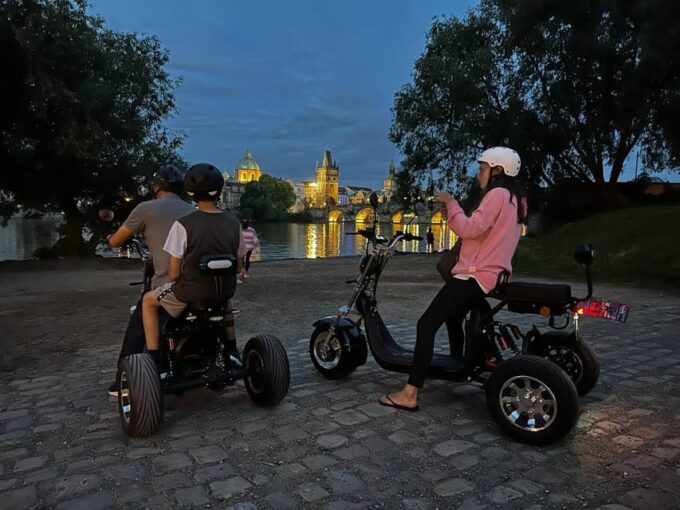 Prague: 2 Hours FUN TRIKE Tour in Prague With Guide - What to Bring