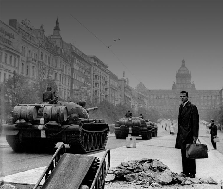 Prague: 3.5-Hour Communism and Bunker Tour - Key Points