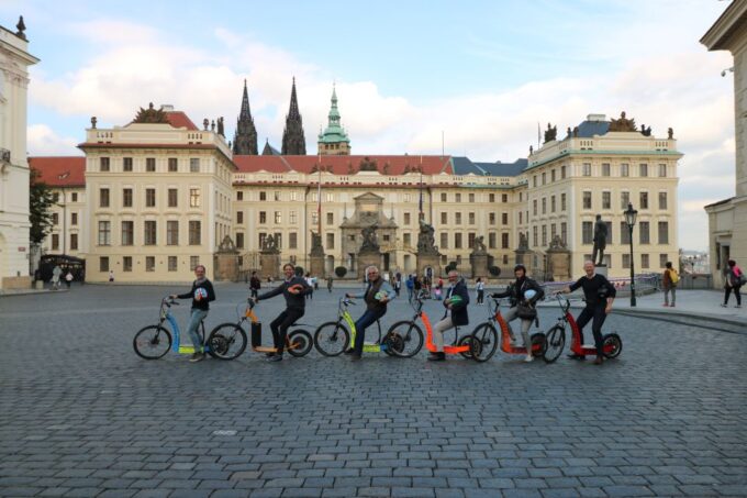 Prague: 3-Hour Grand E-Scooter Guided Tour - Customer Reviews