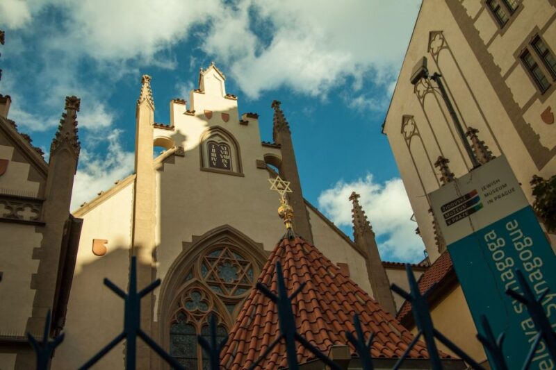 Prague: 3-Hour Old Town and Prague Castle Tour in German - Itinerary Highlights