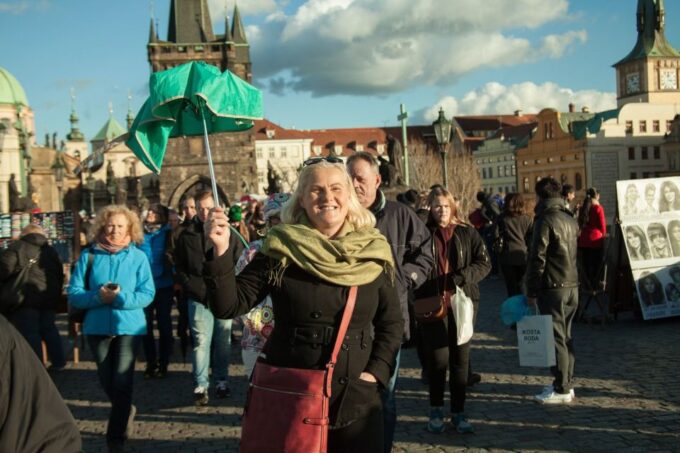 Prague: 3-Hour Old Town and Prague Castle Tour in German - Inclusions and Exclusions