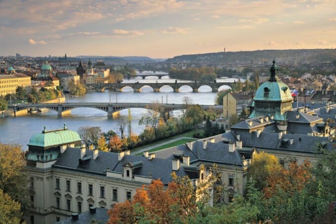 Prague 3-Hour Sightseeing Tour by Electric Bike - Activity Duration and Group Size