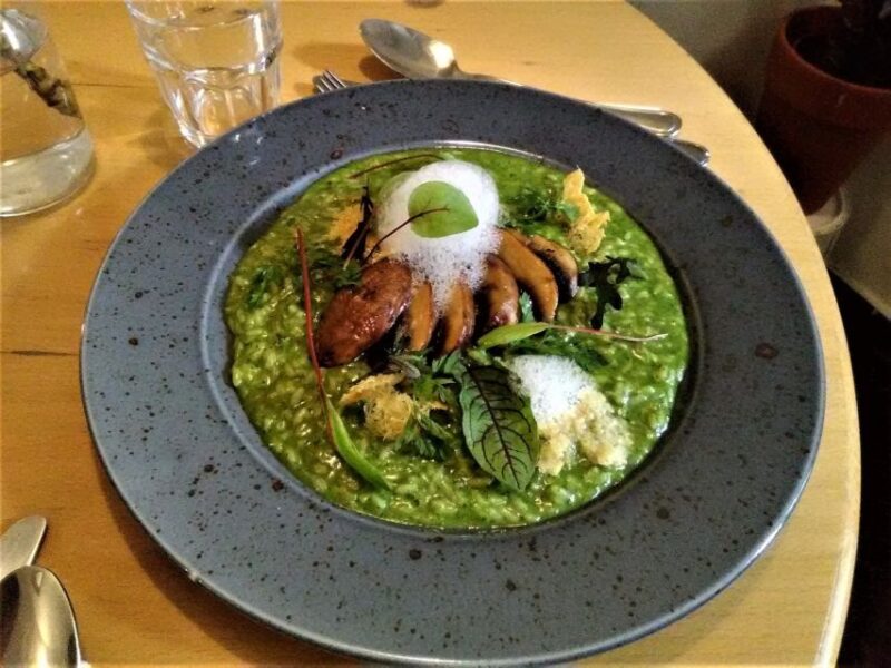 Prague: 4-Hour Vegetarian Food & History Tour - Booking Information