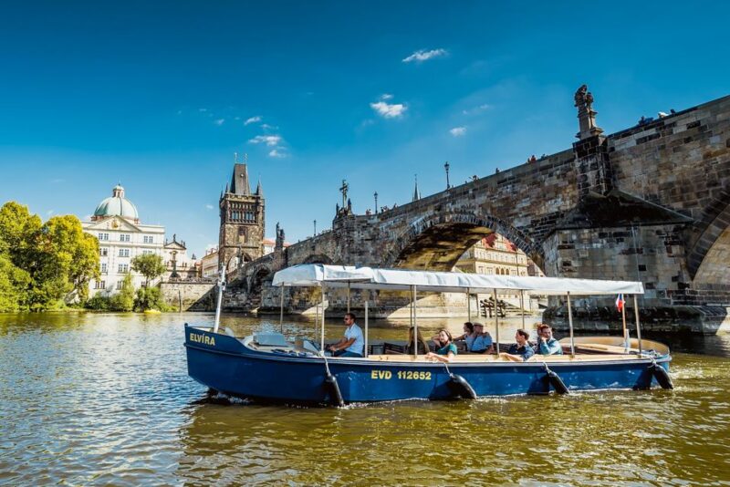 Prague: 45-Minute Sightseeing Cruise to Devils Channel - Key Points