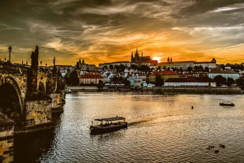 Prague: 45-Minute Sightseeing Cruise to Devils Channel - Experience Highlights