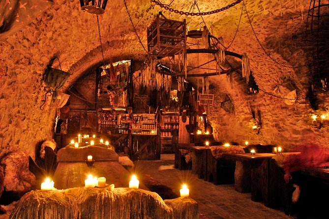 Prague 5 Courses Medieval Dinner and Live Performances - Key Points