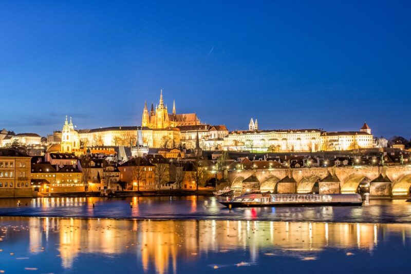 Prague: 50-Minute Sightseeing Evening Cruise - Itinerary and Highlights