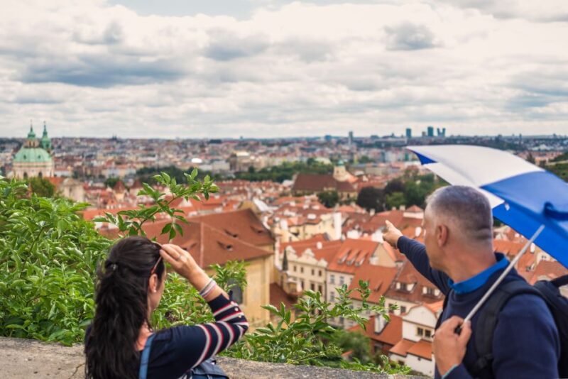 Prague: 6-Hour Tour With River Boat Cruise and Lunch - Participant Information