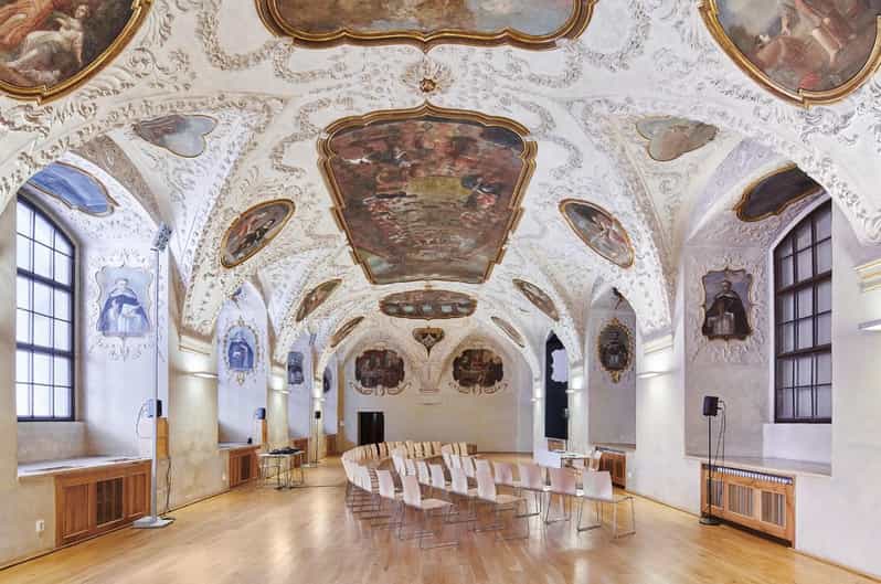 Prague: A. Vivaldi – Four Seasons in Baroque Refrectory - Key Points