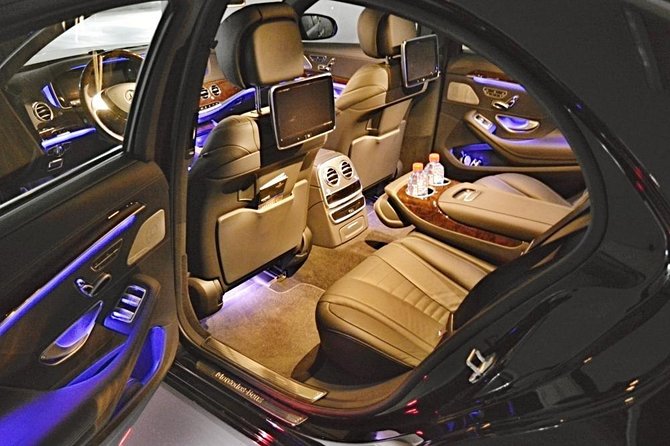 Prague Airport Luxury Transfer by a Mercedes Benz S Class - Departure and Drop-off Logistics