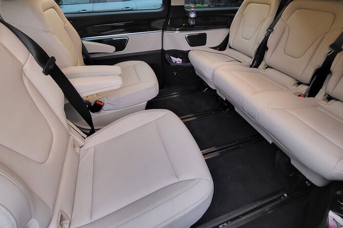 Prague Airport Private Taxi Transfer From/To City Center - Pickup and Transfer Process