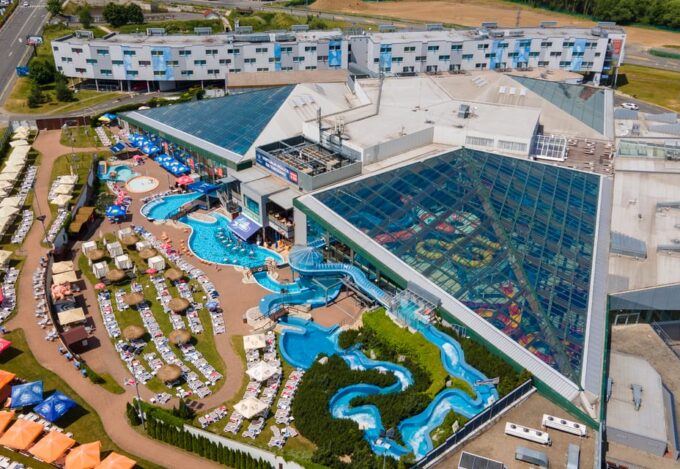 Prague: Aquapalace Indoor/Outdoor Water Park Ticket - Transportation and Location