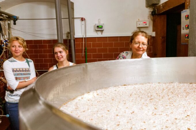 Prague: Brewery Tour With Unlimited Tastings - Brewery Visits and Tastings