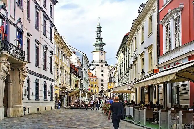 Prague-Budapest One-Way Sightseeing Day Tour - Pricing and Group Size