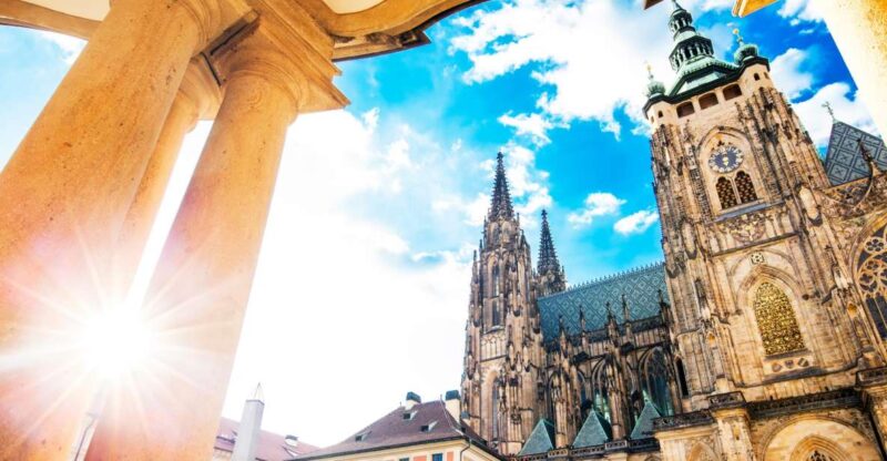 Prague Castle: 1-Hour Introduction Tour With Entry Ticket - Key Points