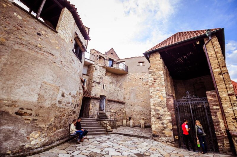 Prague Castle: 1-Hour Introduction Tour With Entry Ticket - Important Information