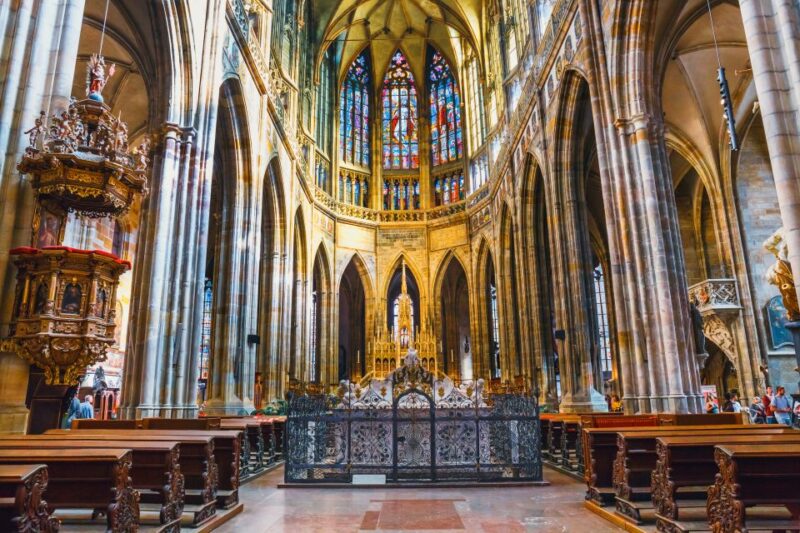 Prague Castle: 1-Hour Introduction Tour With Entry Ticket - Customer Reviews and Ratings